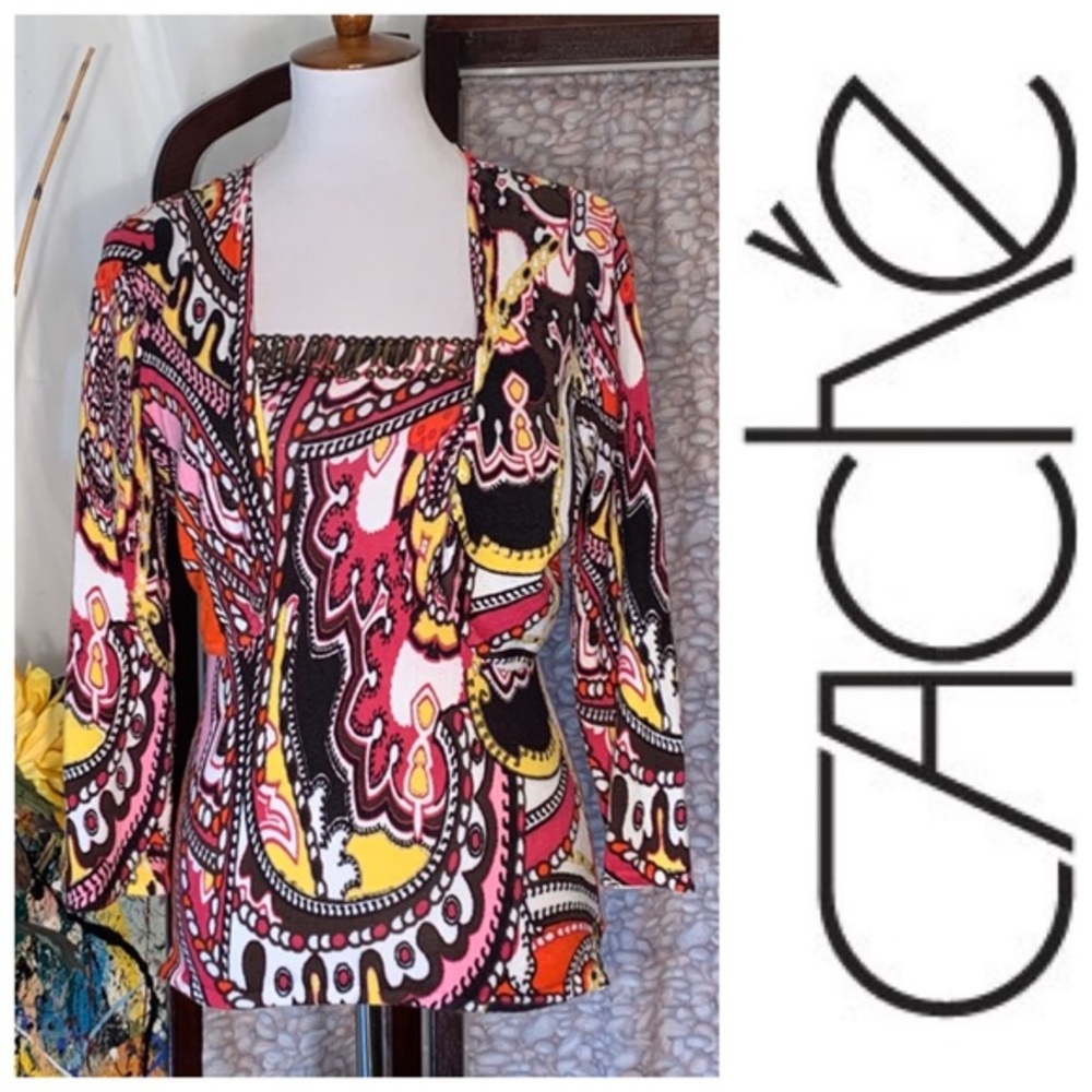 Cache multicolored 2-piece tube top jacket.